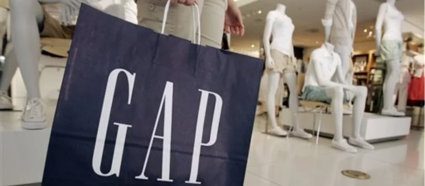 «Βόμβα» από Gap: Κλείνουν όλα τα καταστήματα σε Βρετανία και Ιρλανδία - Δεν άντεξε τα lockdown